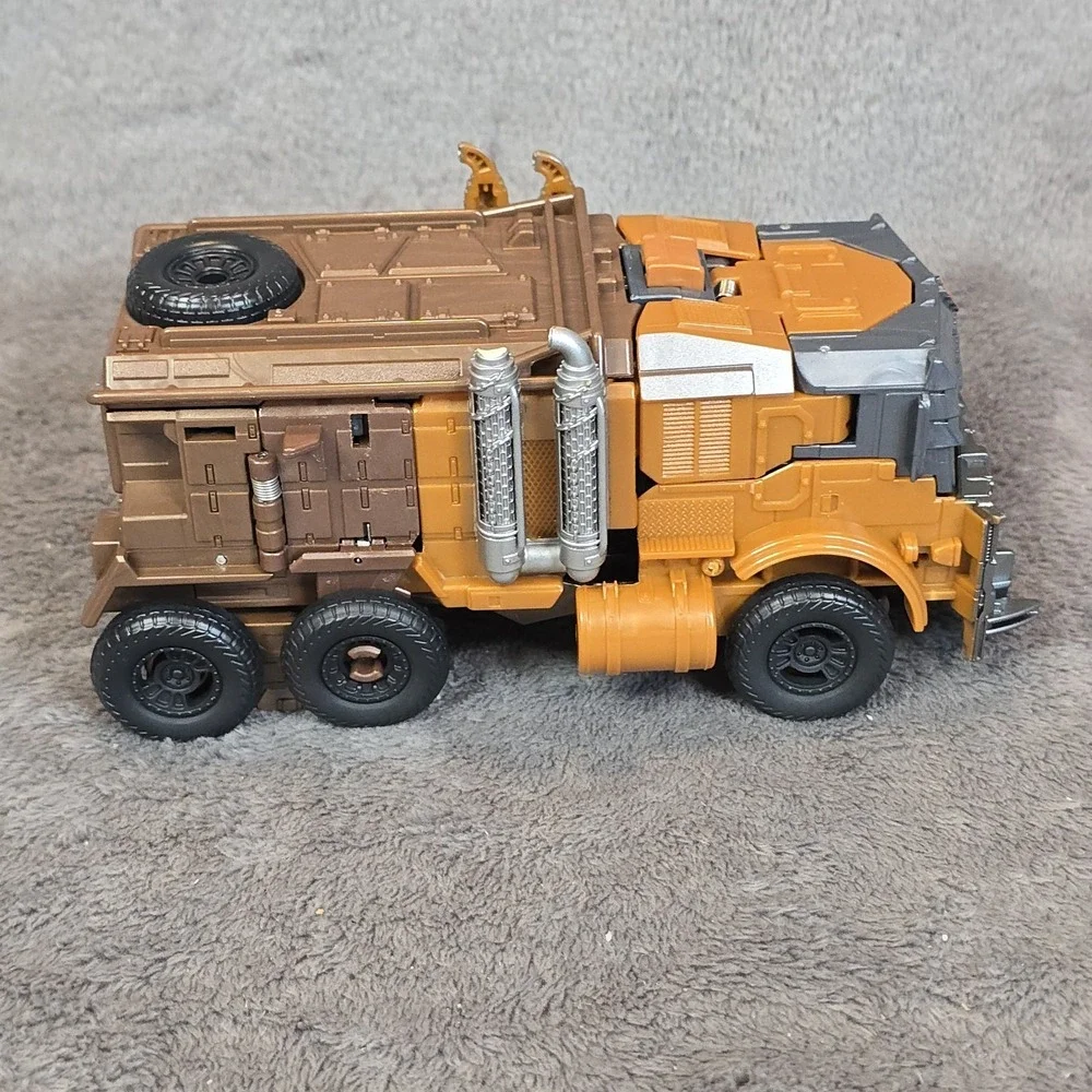 Transformers Studio Series Battletrap Voyager Class Action Figure 2022 Hasbro